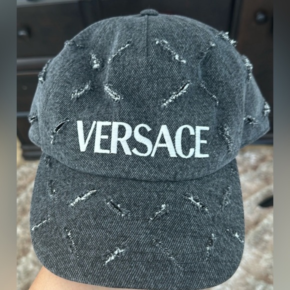 Brand New Versace baseball hat - Picture 8 of 8
